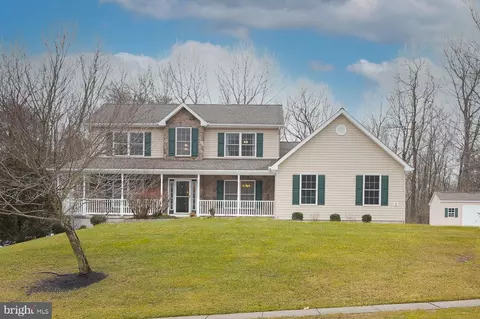 2 Autumn Woods Dr, Elkton, MD 21921