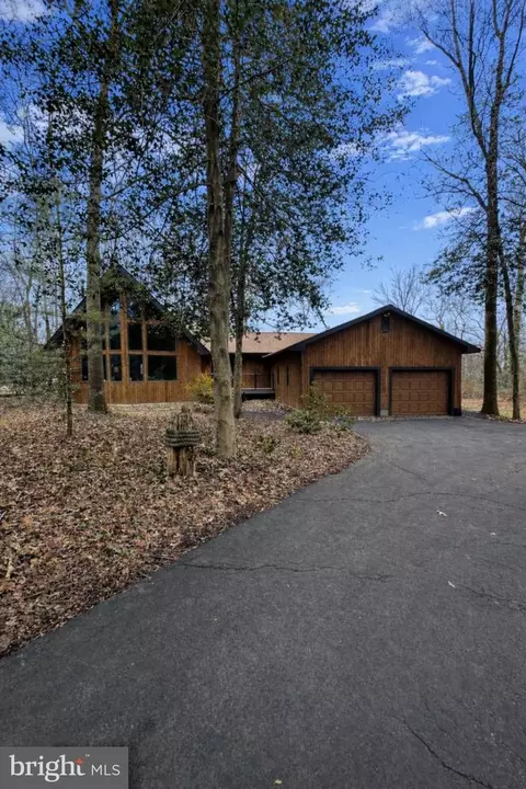 27 Jenkins Rd, Chesapeake City, MD 21915