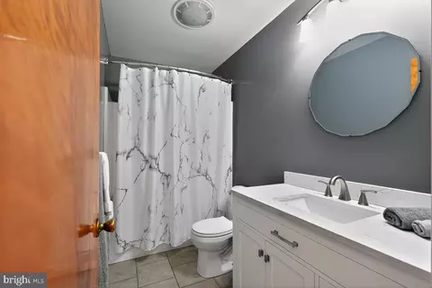 Bath - 224 Blake Rd, Elkton, MD 21921 photo 2 of 3