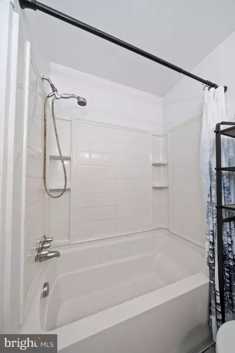 Bath - 1023 Old Telegraph Rd, Warwick, MD 21912 photo 2 of 4