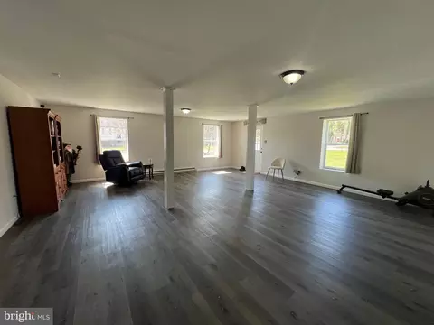 Living - 41 Hilltop Rd, Earleville, MD 21919 photo 6 of 8