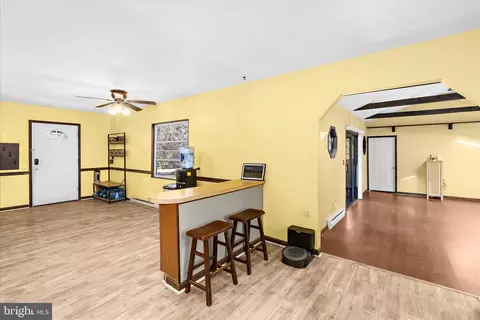 Entry Way - 110 Rhode Island Ave, Earleville, MD 21919 photo 2 of 4