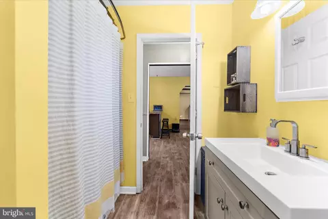Entry Way - 110 Rhode Island Ave, Earleville, MD 21919 photo 4 of 4