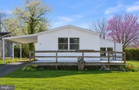 16 Florida Ave, Earleville, MD 21919