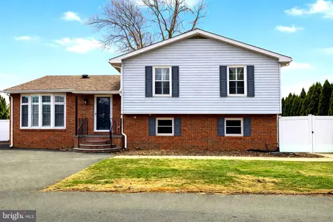55 River Rd, Elkton, MD 21921