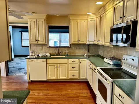 Kitchen - 139 Carter Rd, Elkton, MD 21921 photo 2 of 2