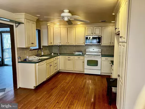 Kitchen - 139 Carter Rd, Elkton, MD 21921 photo 1 of 2