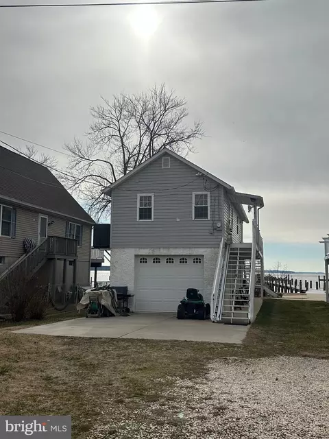 25 Long Beach Rd, Charlestown, MD 21914