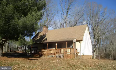 211 Greenwood St, Elkton, MD 21921