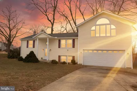 105 W Village Rd, Elkton, MD 21921