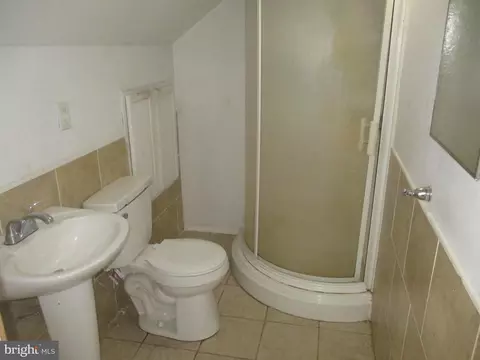 Bath - 159 Park Dr, Earleville, MD 21919 photo 2 of 2