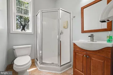 Bath - 64 Open Meadow Ct, Elkton, MD 21921 photo 1 of 5