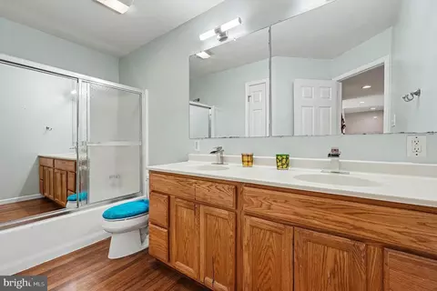 Bath - 64 Open Meadow Ct, Elkton, MD 21921 photo 5 of 5