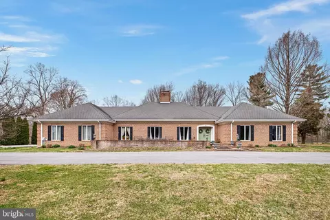 Exterior - 185 Riverside Dr, Elkton, MD 21921 photo 3 of 9