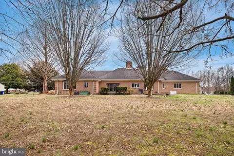 Exterior - 185 Riverside Dr, Elkton, MD 21921 photo 8 of 9