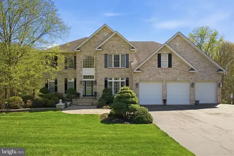 26 Lake Forest Dr, Elkton, MD 21921