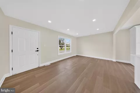 Living - 148 Windmill Rd, Conowingo, MD 21918 photo 2 of 5