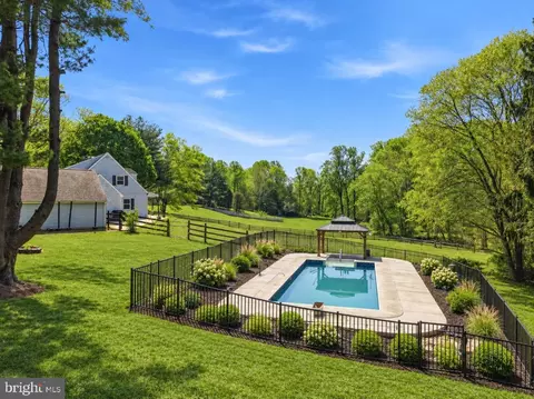 Exterior - 18 E Brook Knoll Rd, Elkton, MD 21921 photo 2 of 8