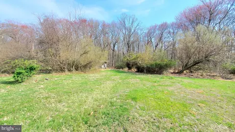 976 Warburton Rd, Elkton, MD 21921 photo 2