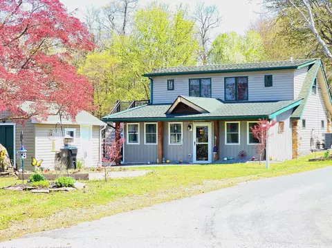 144 S Park Dr, Earleville, MD 21919