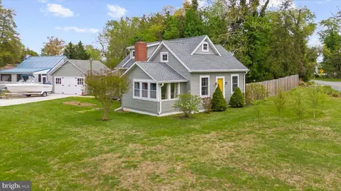 8 Anglewood Ave, Earleville, MD 21919