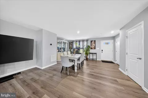 Entry Way - 2 Ridgely Forest Dr, Elkton, MD 21921 photo 1 of 10