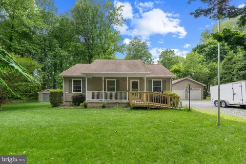 165 Connecticut Ave, Earleville, MD 21919