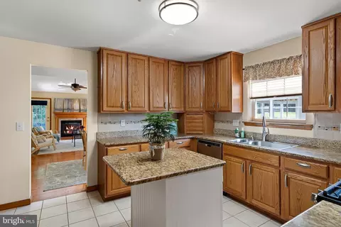 Kitchen - 45 Thyme St, Elkton, MD 21921 photo 3 of 3
