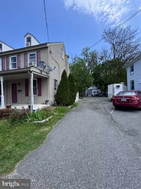 212 S Main St, North East, MD 21901