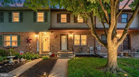 12 Leeward Ct, Elkton, MD 21921