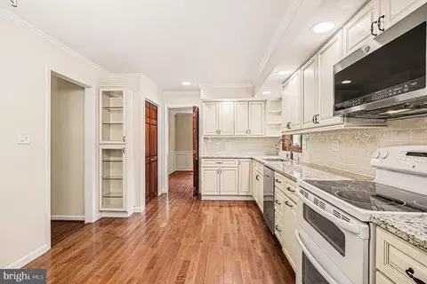 Kitchen - 31 Filbert Ln, Elkton, MD 21921 photo 3 of 3