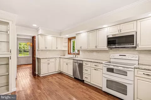 Entry Way - 31 Filbert Ln, Elkton, MD 21921 photo 2 of 4