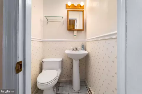 Bath - 56 Highland Ave, Elkton, MD 21921 photo 1 of 4