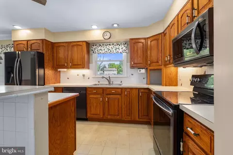 Kitchen - 56 Highland Ave, Elkton, MD 21921 photo 3 of 4