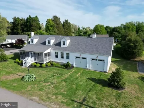 88 Circle Dr, Earleville, MD 21919