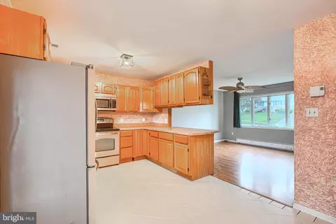 Kitchen - 708 Gray Mount Cir, Elkton, MD 21921 photo 2 of 3