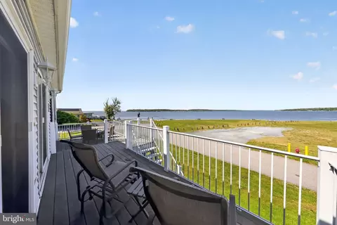 114 Bluff Rd, Earleville, MD 21919