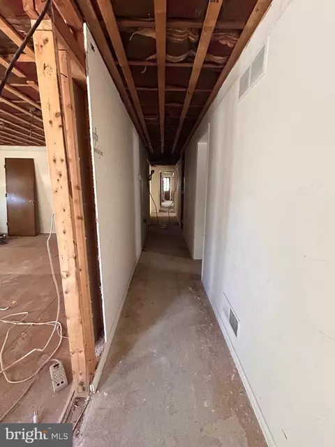 Entry Way - 202 E Main St, Elkton, MD 21921 photo 2 of 4