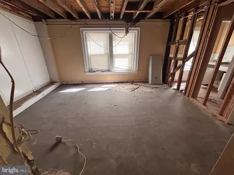 Living - 202 E Main St, Elkton, MD 21921 photo 3 of 3