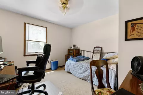 Bedroom - 135 Blacksnake Rd, Elkton, MD 21921 photo 3 of 6