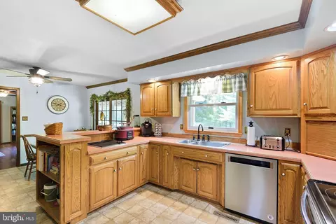 Kitchen - 135 Blacksnake Rd, Elkton, MD 21921 photo 3 of 3