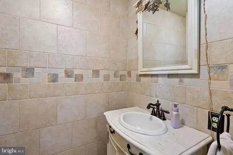 Bath - 135 Blacksnake Rd, Elkton, MD 21921 photo 7 of 7