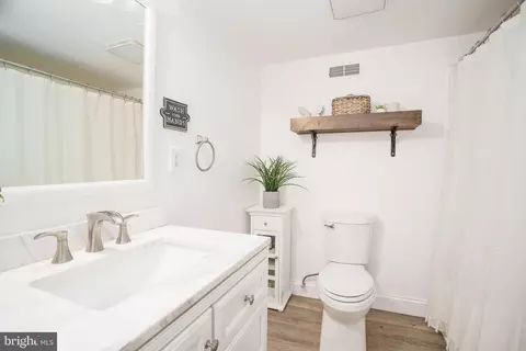 Bath - 1 Highview Rd, Conowingo, MD 21918 photo 1 of 4