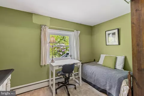 Bedroom - 36 Mayse Ln, Conowingo, MD 21918 photo 2 of 10