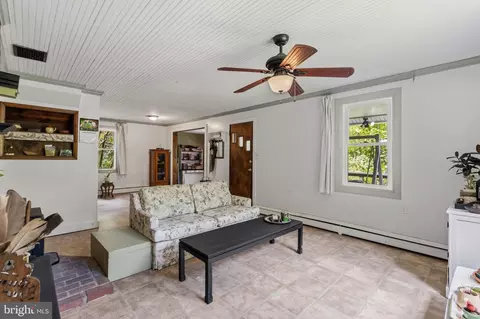 Living - 36 Mayse Ln, Conowingo, MD 21918 photo 1 of 3
