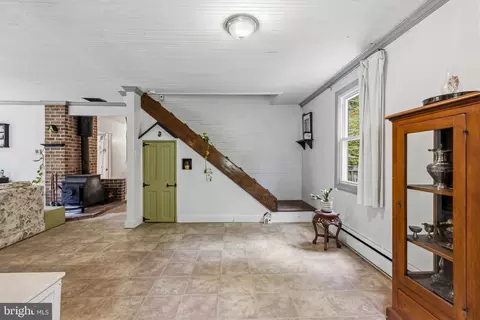 Entry Way - 36 Mayse Ln, Conowingo, MD 21918 photo 3 of 5