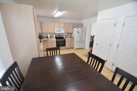 Entry Way - 111 Stirrip Dr, Elkton, MD 21921 photo 4 of 10