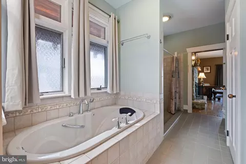 Bath - 73 Scott Rd, Warwick, MD 21912 photo 1 of 6