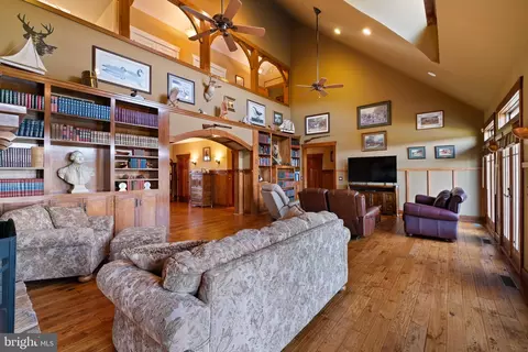 Living - 73 Scott Rd, Warwick, MD 21912 photo 1 of 3