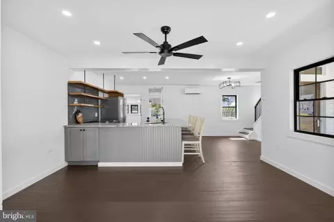 Entry Way - 70 Park Ln, Earleville, MD 21919 photo 4 of 11